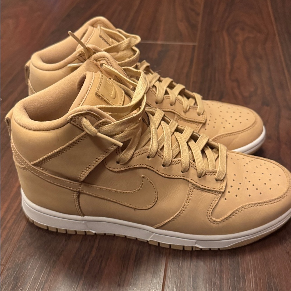 Nike Dunk High Premium
Vachetta Tan - Picture 3 of 6